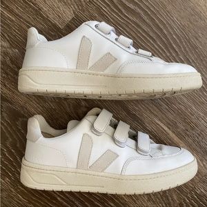 Veja V Lock Sneakers